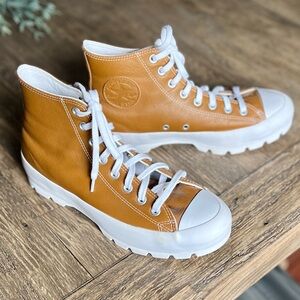 CONVERSE Custom Hi-Top Lugged Leather All Star Chuck Taylors in Wheat Sz11 Women